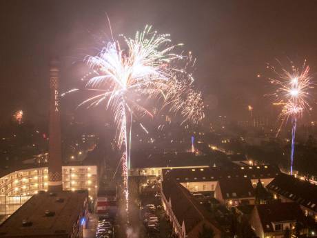 Tilburg wijst grote vuurwerkvrije zones aan: toch knallers afsteken? Dan 250 euro boete!