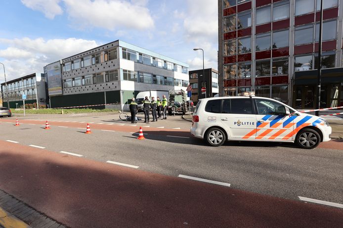 Persoon zwaargewond op Treubstraat in Rijswijk | Rijswijk | AD.nl