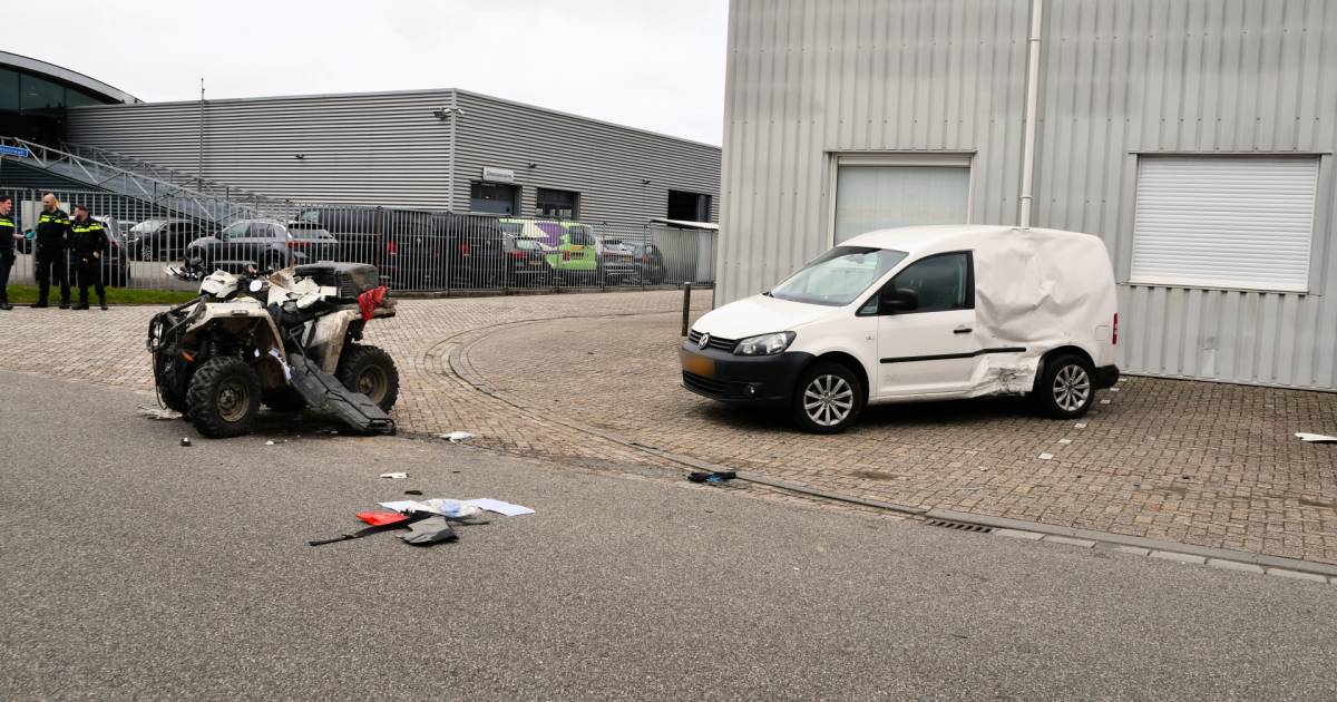 Quadbestuurder gewond bij botsing in Terneuzen.
