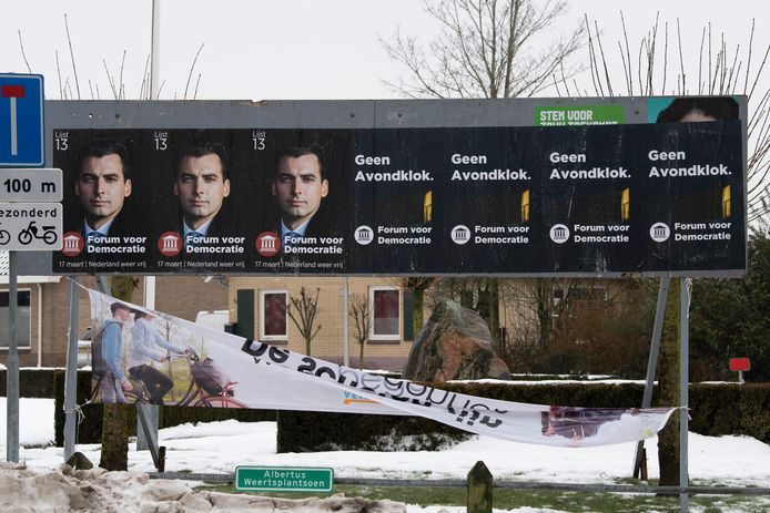 Verkiezingsrel In Hardenberg Forum Plakt Baudet Volledig Over Groenlinks Heen Heel Kinderachtig Hardenberg Destentor Nl