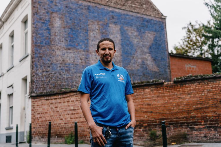 Mostafa Rezky, funzionario Anneessens Sports Club: 'Abbiamo dovuto interrompere tutti gli allenamenti di calcio, ma non è chiaro nemmeno per le nostre partite.  Un certo numero di avversari ha già detto di aver semplicemente perso.  Foto di Wouter Van Vooren