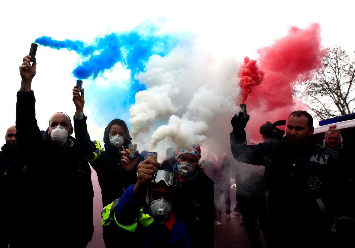 Betogers op Place de la Concorde in parijs  Beeld REUTERS