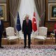 Von der Leyen vernederd door Erdogan: geen stoel bij topontmoeting