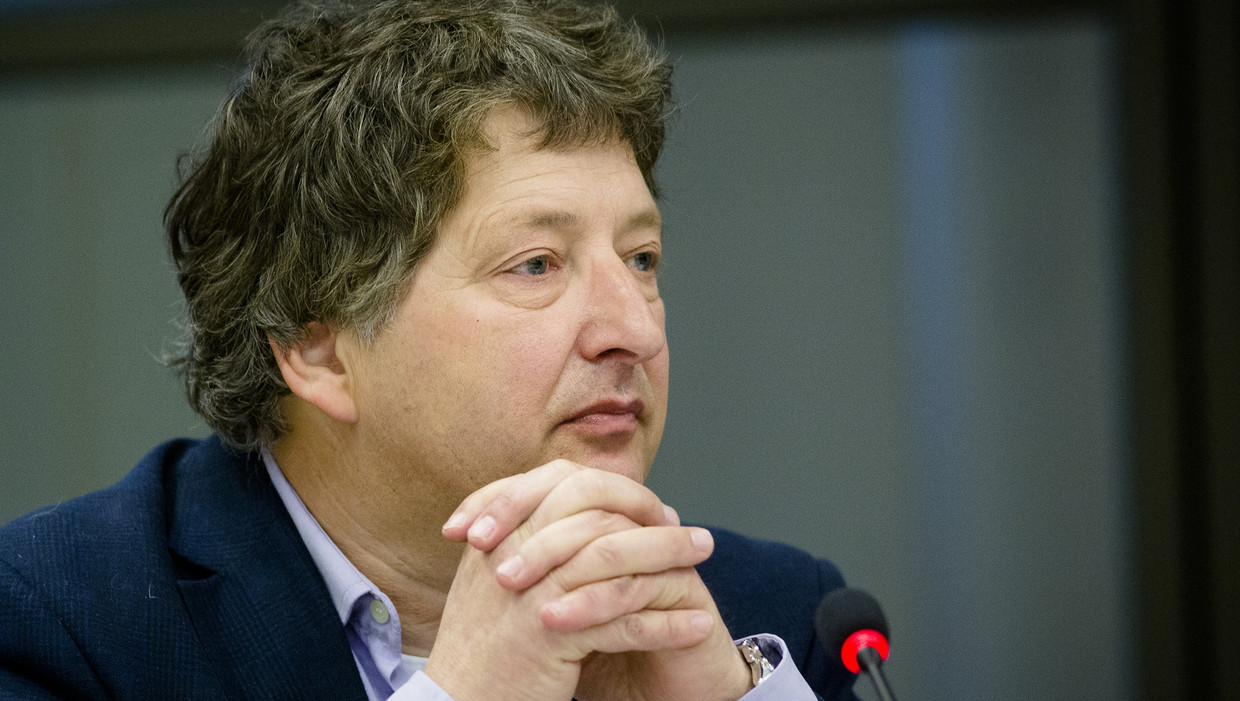 Prof. dr. Micha de Winter (Universiteit Utrecht) tijdens een hoorzitting in de Tweede Kamer over radicalisering, 25 februari 2015. Beeld anp