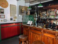 Geen werkende tap maar wel een ouderwetse toog: café De Biet heeft een broertje in het Stadhuismuseum