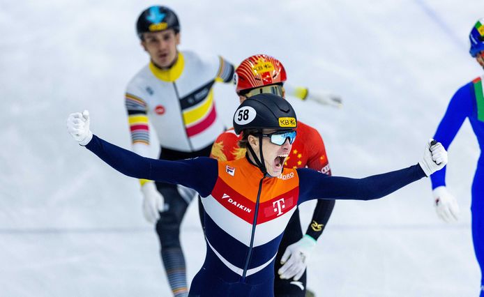 Jens van 't Wout viert zijn gouden plak.