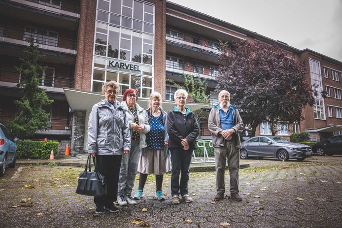 Onder meer de sociale woonblokken Klipper en Karveel staan op de lijst om verkocht te worden tot spijt van de bewoners.