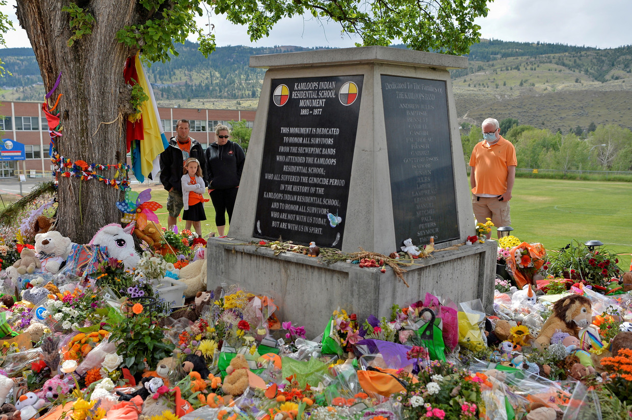 751 bambini indigeni trovati in Canada: “un vergognoso promemoria del razzismo sistemico”