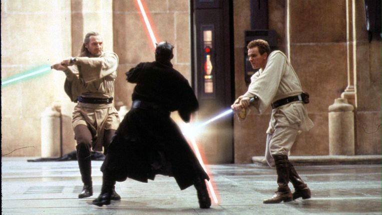 Strijdende Jedi's in de film Star Wars Episode I: The Phantom Menace (1999). Beeld epa