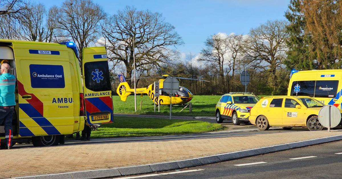 Ernstig ongeval op N732 bij Enschede, traumahelikopter opgeroepen.