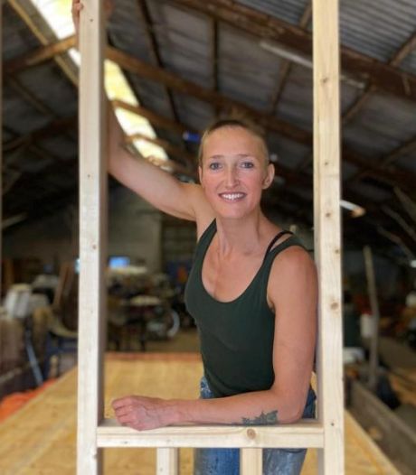 Impressionnant: Gerdine construit sa propre tiny house de 3 mètres sur 7 