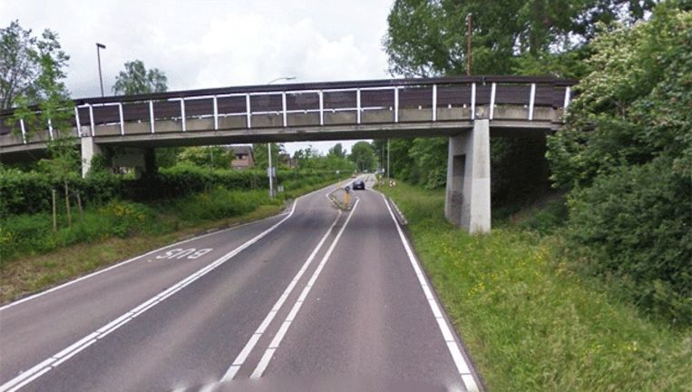 De brug bij de Zwaardslootseweg. © Google Streetview Beeld 