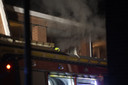 Veel rookontwikkeling bij brand in appartementencomplex Elzenhof aan de Boschweg in Schijndel