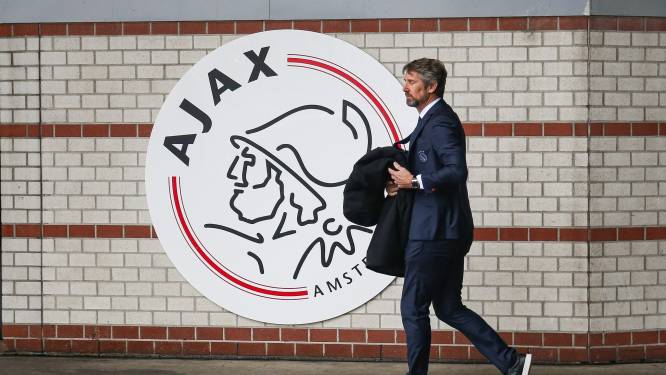 Als Ajax niet als de bliksem de voetbalkoers inricht, blijft het niet bij één tussenjaar