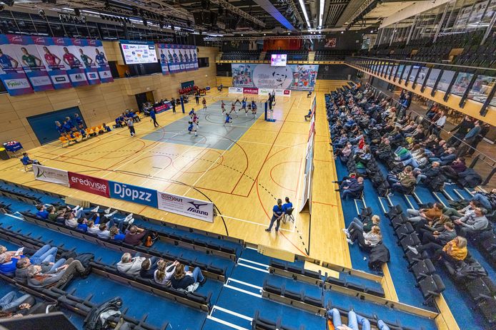 De volleybalsters van VC Zwolle kunnen dit weekeinde een reuzenstap zetten richting kampioenspoule.