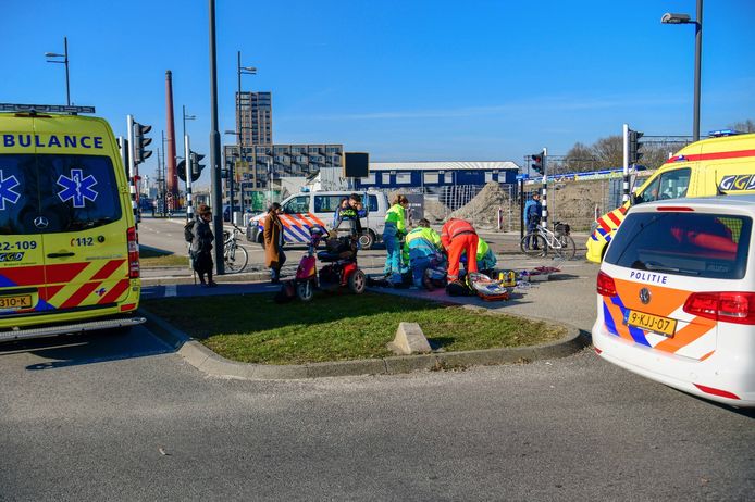 Man in scootmobiel aangereden op PSV-laan in Eindhoven.