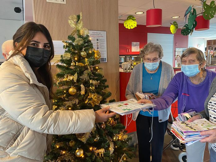 De bewoners van Ter Durme namen de kaartjes dankbaar in ontvangst