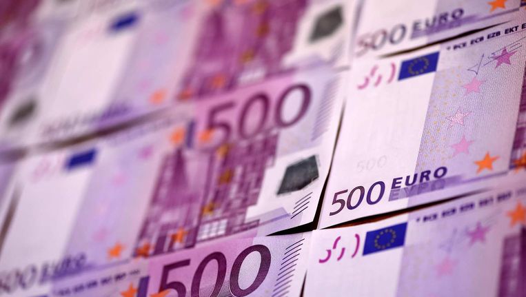 Het 500 euro-biljet wordt een duur verzamelobject. Beeld anp
