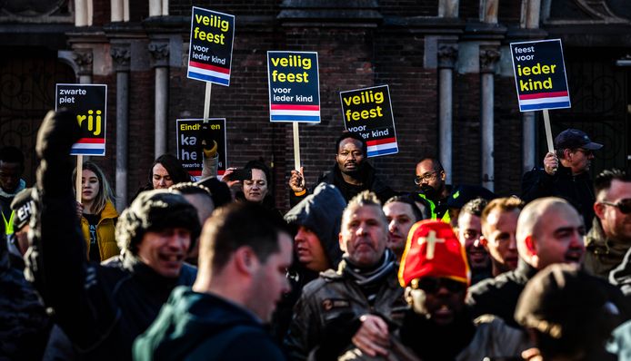 Demonstratie van KOZP vorig jaar tijdens de intocht van Sinterklaas in Eindhoven.