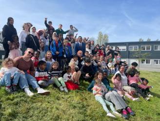 Oostende zoekt vrijwilligers die kinderen Nederlands willen leren