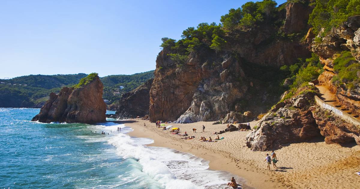 Испанские нудисты хотят вернуть свои нудистские пляжи: «Эти туристы приходят и сидят здесь в одежде, нам неудобно!»  |  для путешествия