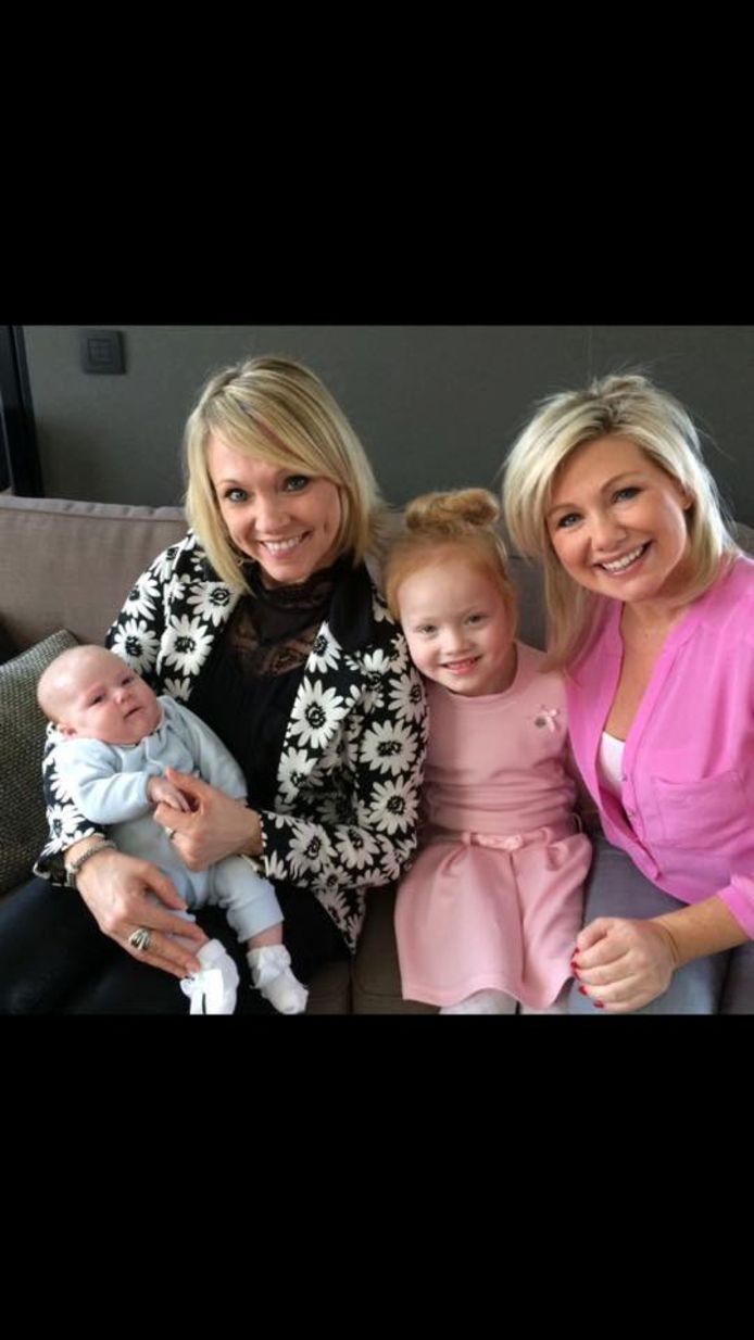 Laura Lynn met haar dochter Eliana en Lindsay met baby Lisa Marie.