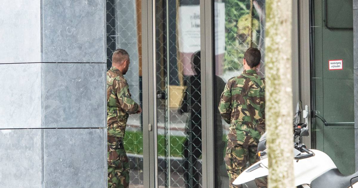 Handgranaat met tape aan deur van kledingwinkel in Leidsche Rijn verwijderd Utrecht AD
