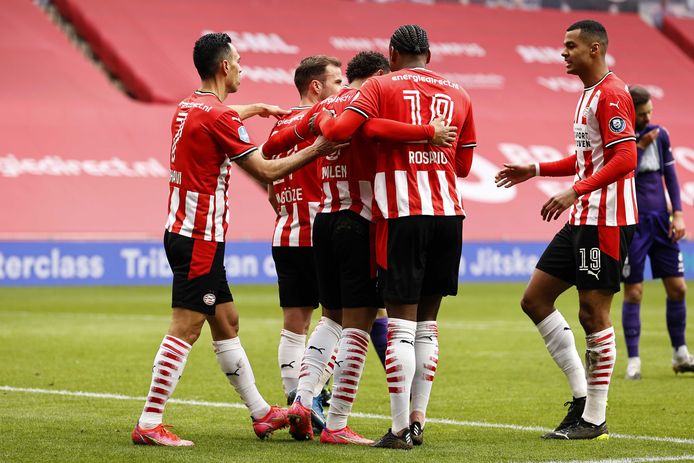 PSV hoopt dat Manchester United vanavond de Europa League wint.