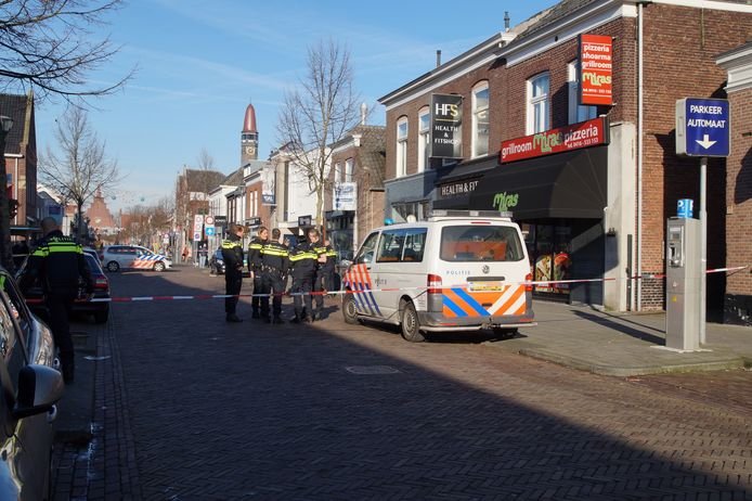 Politie lost waarschuwingsschot in Waalwijk