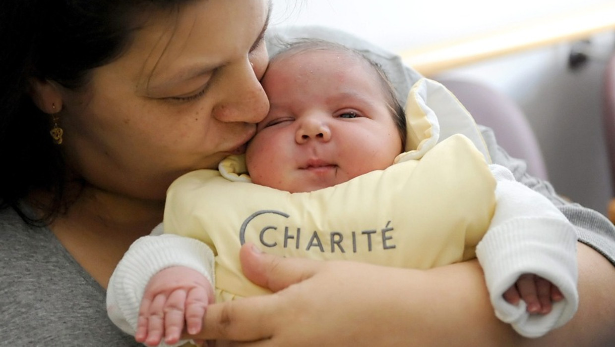 riem Penelope Kers Duitse (240 kilo) bevalt van baby van 6 kilo | Het Parool