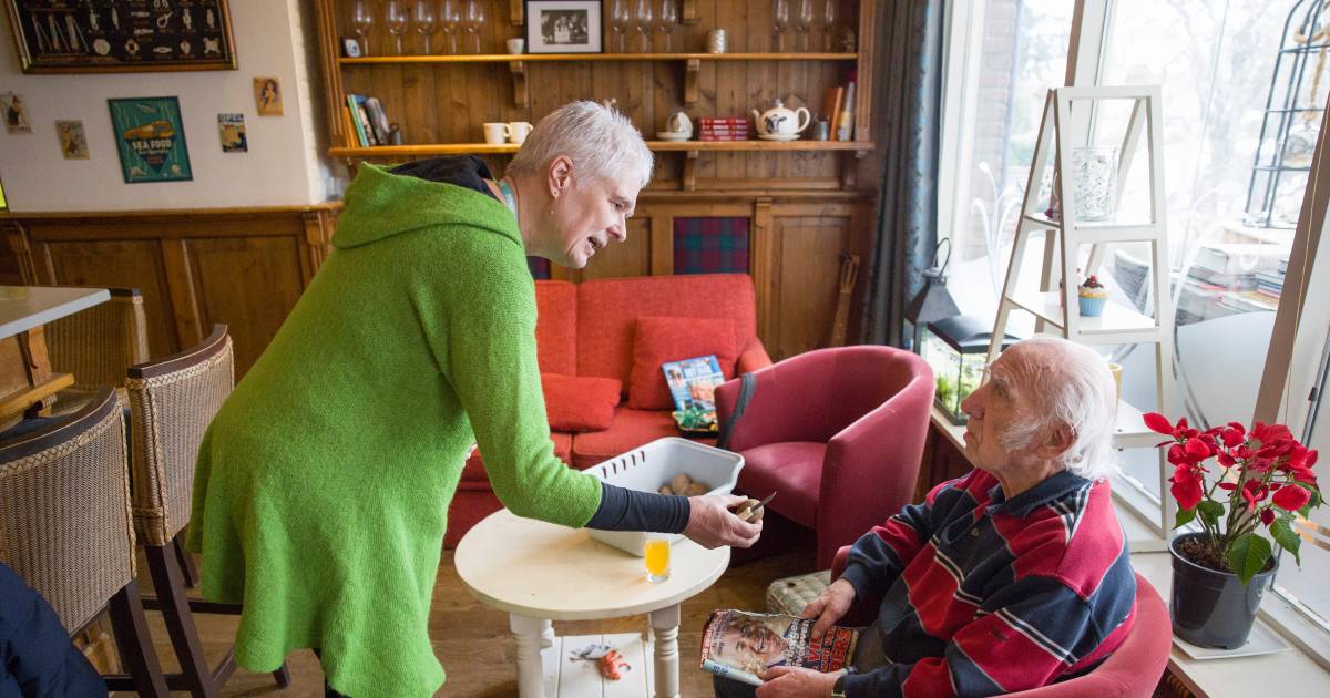 Voormalig hotel is nu onderkomen voor ouderen met geheugenproblemen: ‘Wat ik kan, doe ik zelf’