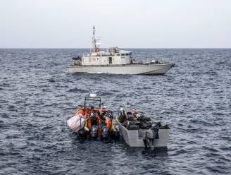 Artsen Zonder Grenzen krijgt toestemming om 270 mensen aan wal te brengen in Italië