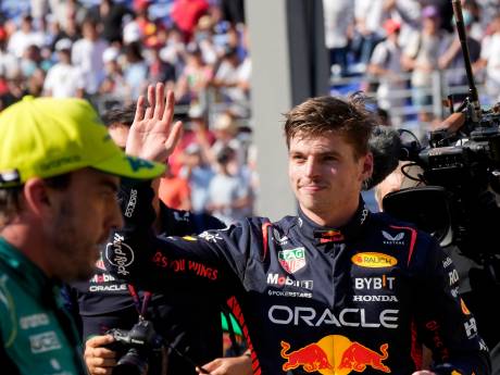 ‘Megablije’ Max Verstappen wint spannende kwalificatie: ‘Adrenaline gierde door mijn lijf’