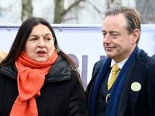 De Wever et Marghem parmi une centaine de manifestants pour dénoncer la fermeture de Tihange 2