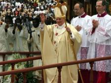 Le pape quitte l'Afrique en renouvelant son appel à lutter contre la pauvreté