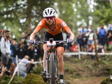 Anne Terpstra doet het weer: mountainbikester wint wereldbekerwedstrijd in Andorra en geniet volop