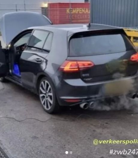 Politie trekt kentekenbewijzen vier auto’s in vanwege geluidsoverlast in Roosendaal