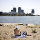 Temperatuur in Amsterdam dinsdag boven de 37 graden