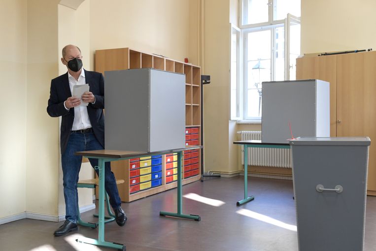 SPD-kandidaat Olaf Scholz bracht zijn stem al uit. Beeld Getty Images