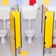 Leraren: schonere wc’s als jongens zittend plassen