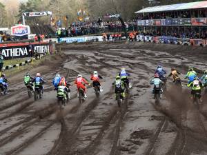 Het Eurocircuit is van belang voor de motor- en wielersport en moet ondanks de overlast behouden blijven