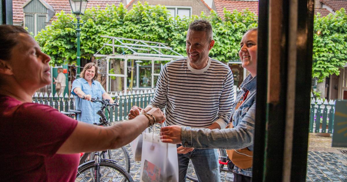 Ingrediënten voor pannenkoeken fiets je rondom Nieuwvliet zo bij elkaar: ‘Zo promoten we streekprodu