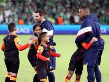 Scène cocasse avant Maccabi Haïfa-PSG: des enfants se ruent vers Messi pour l’enlacer