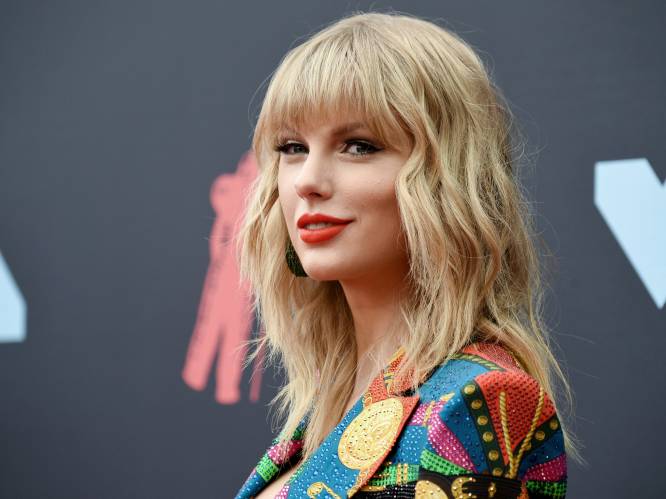 Taylor Swift doet zeldzaam boekje open over relatie: “Mijn leven voelt nu echter aan”