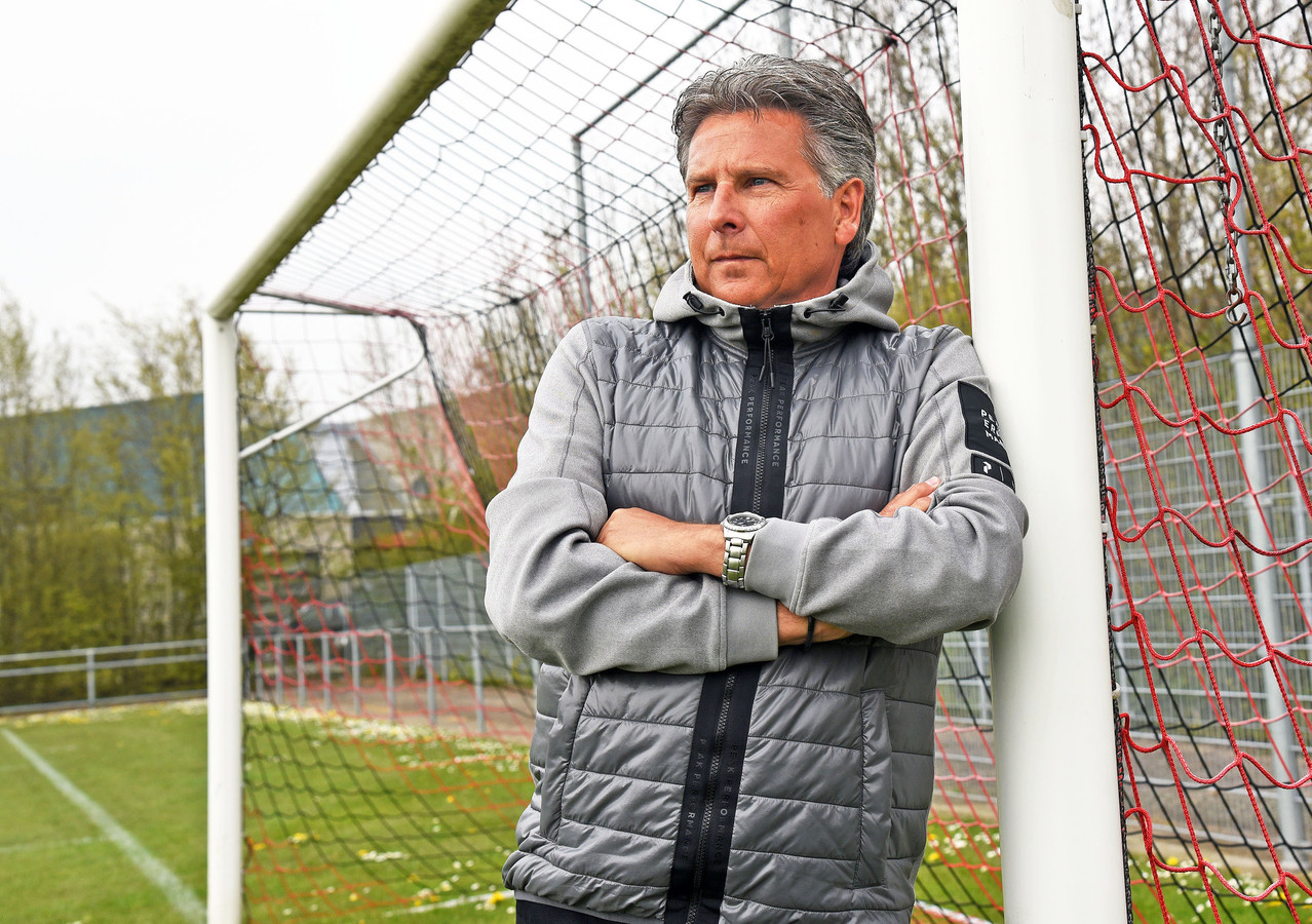 Glenn Geeraerts, nieuwe trainer v.v. Oostburg.  (tekst Peter van Kouteren).