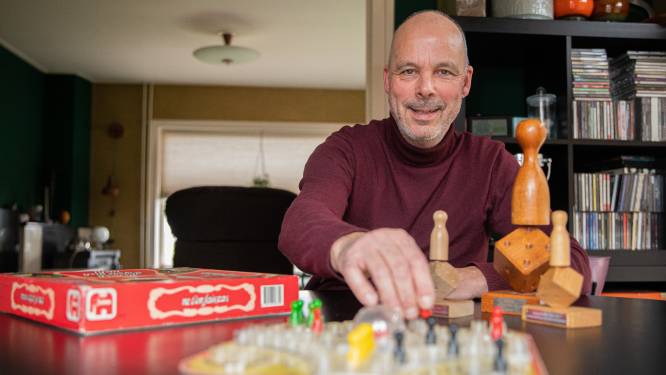 Bob is tweevoudig Nederlands kampioen Mens-erger-je-niet: ‘We spelen al twintig jaar elke dag op het werk’