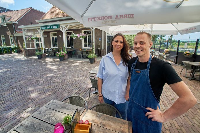 Claudia Witlox en Ruud Vos hebben Den Handwijzer omgedoopt in 14tien.