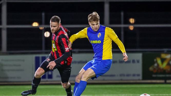 De uitslagen, doelpuntenmakers en wedstrijdverslagen van het zondagvoetbal