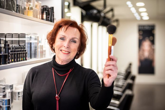 Alie Kersbergen van kapsalon Alice stopt na 46 jaar