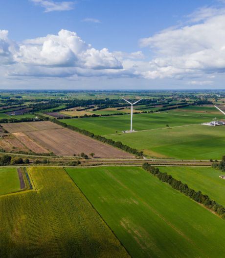 Staphorst kiest definitief voor windmolens en zonneparken in uithoek van gemeente